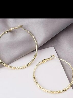 macy's  18 carat gold plated hoops